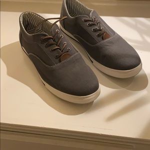 Public Opinion Sneaker NWOT